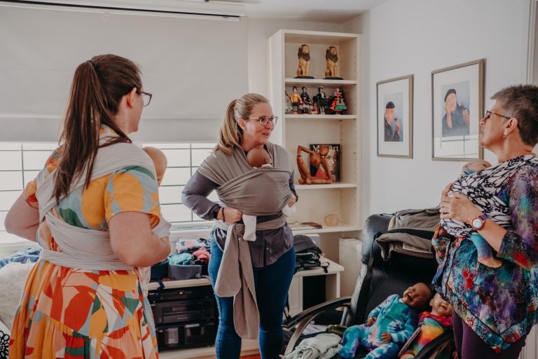 baby carriers australia, baby sling, baby wearing